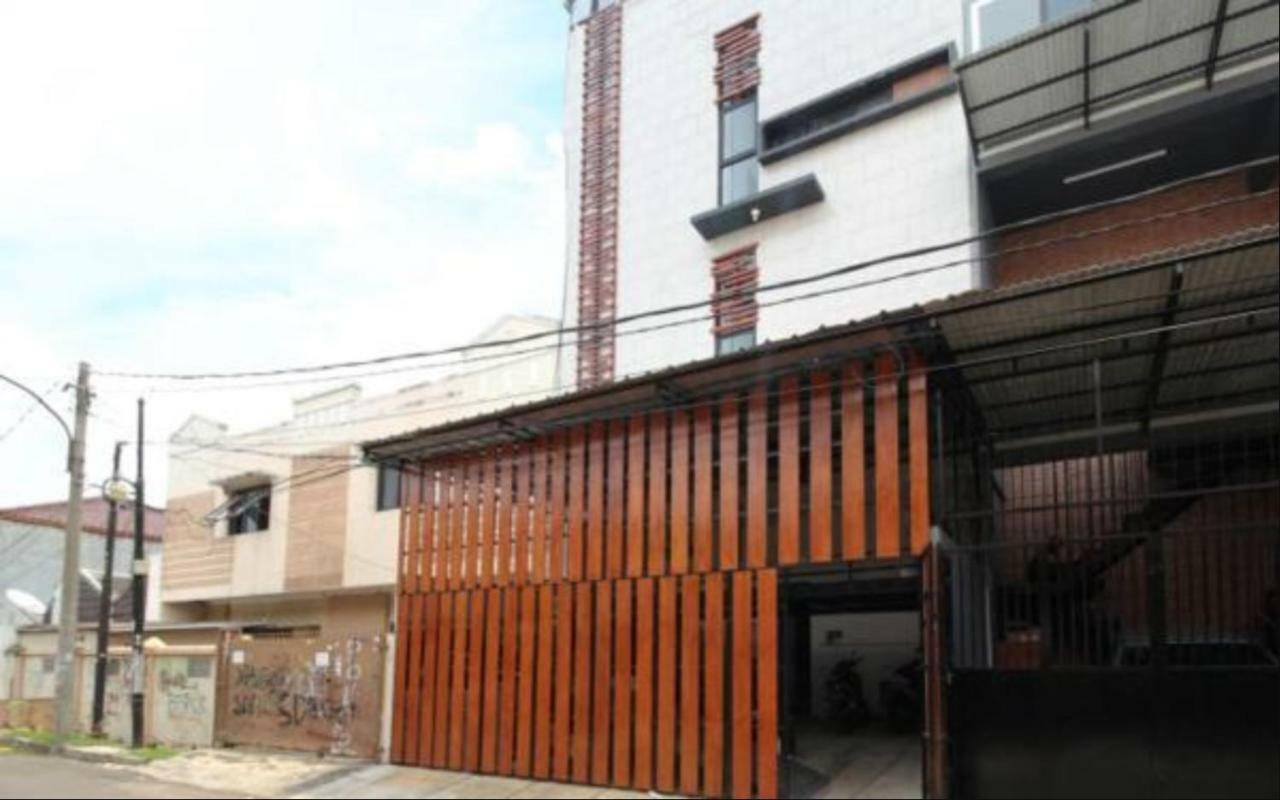 Kamar Keluarga Duri Kosambi Hotell Jakarta Exteriör bild