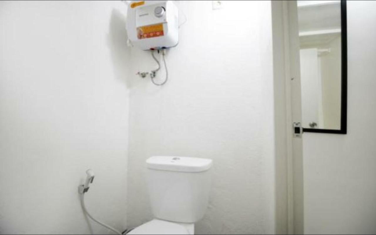 Kamar Keluarga Duri Kosambi Hotell Jakarta Exteriör bild